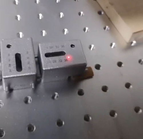 廠家直銷隆盾光纖激光打標機 保質保量，專為電子產品及零配件打造